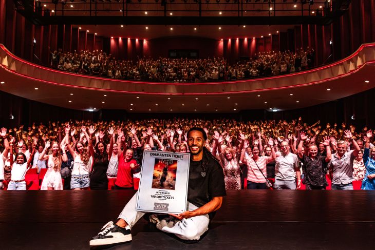 Diamanten ticket award voor Jay Francis Diamanten ticket award voor Jay Francis